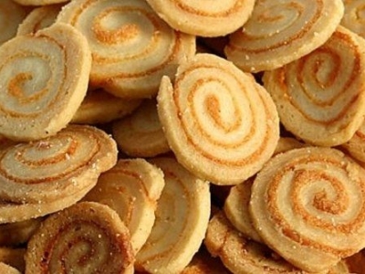 Biscoito medalhão de queijo